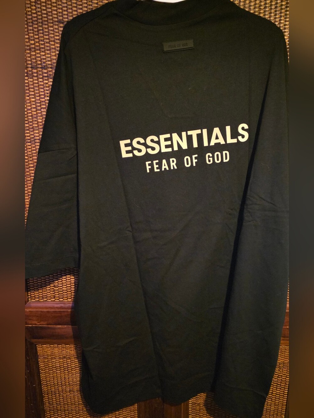 Fear of God ESSENTIALS NWT Black Vneck Size XL Oversized - Picture 3 of 8